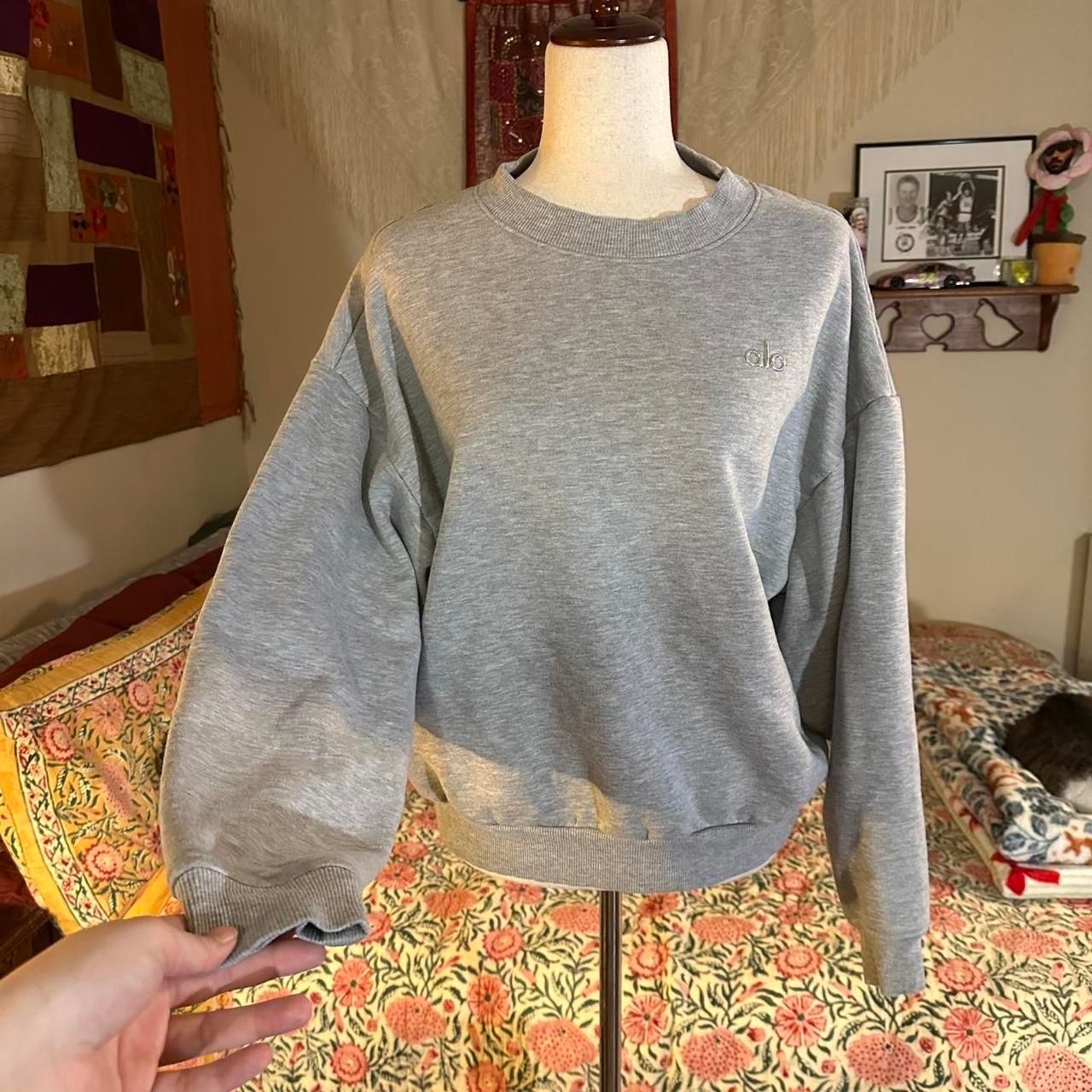 Alo-Yoga Gray Women’s Sweatshirt